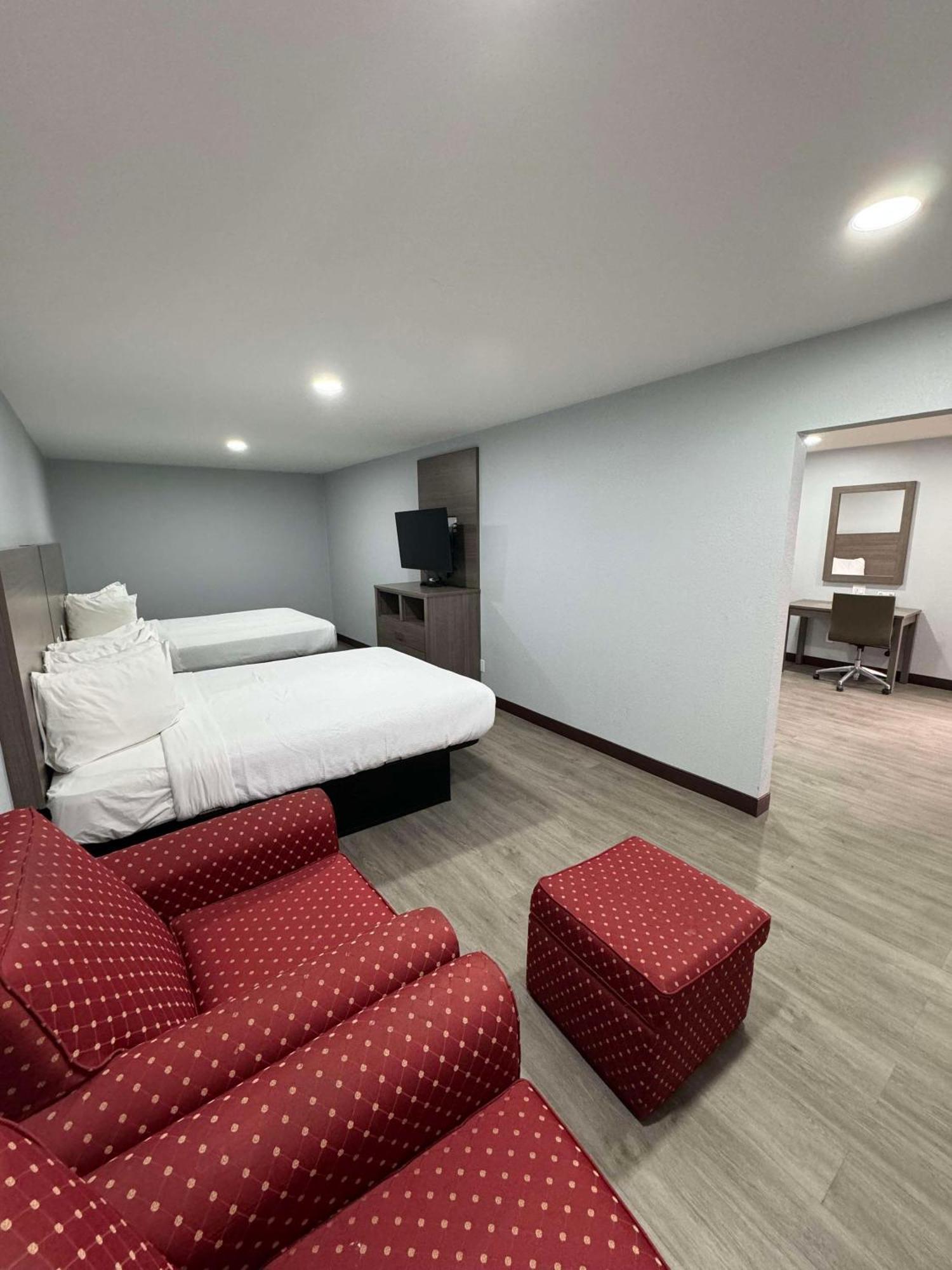 Surestay Hotel By Best Western Childress Exterior photo